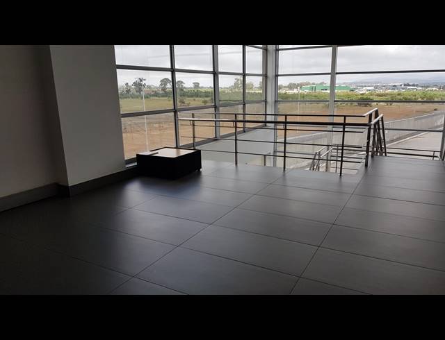 758M² OFFICE TO LET IN KRAAIFONTEIN INDUSTRIA
